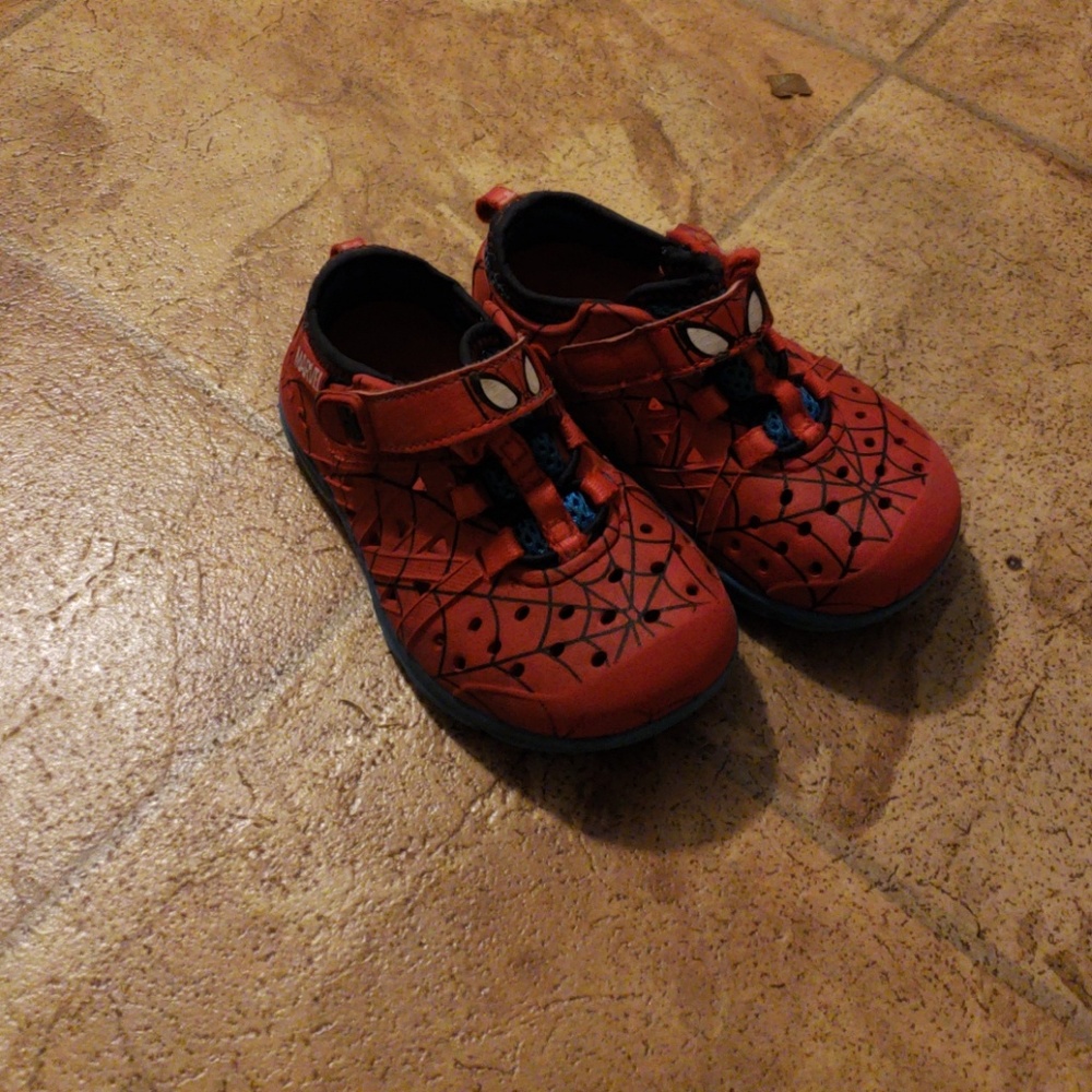 Toddler shoes